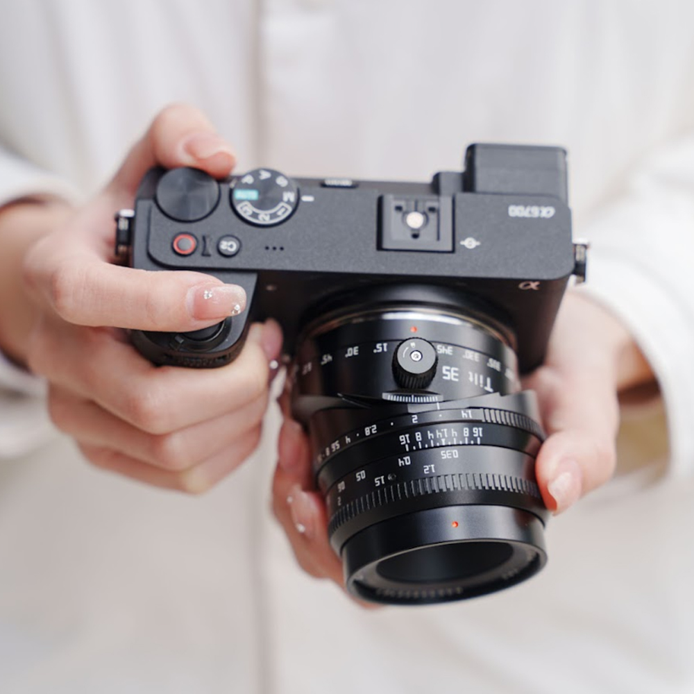 티티아티산 APS-C 35mm F1.4 틸트렌즈