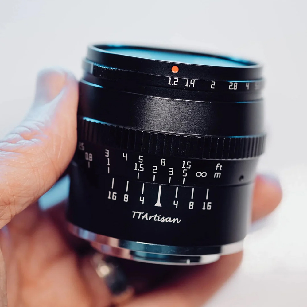 티티아티산 50mm F1.2 캐논 RF마운트 APS-C 렌즈 블랙