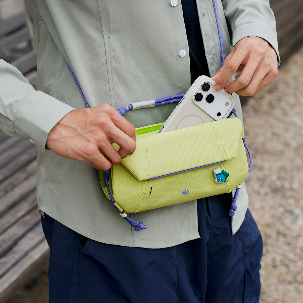 피지테크 원고 포켓 슬링백 그린 P-CB-578