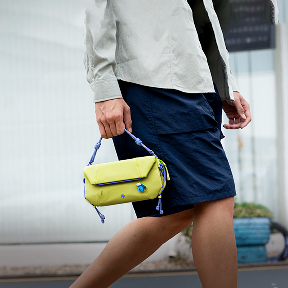 피지테크 원고 포켓 슬링백 그린 P-CB-578