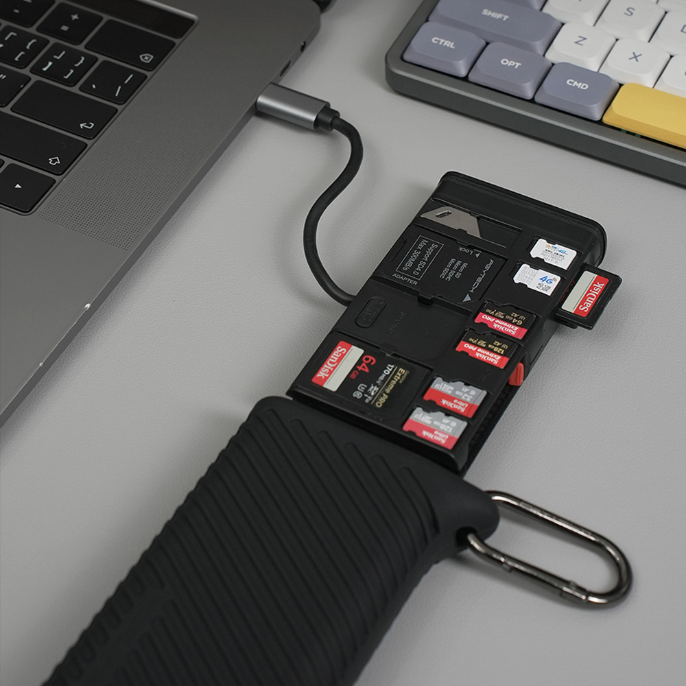 [리퍼비시 A] 피지테크 CFexpress 고속 카드리더기 케이스 타입A USB 3.2 블랙