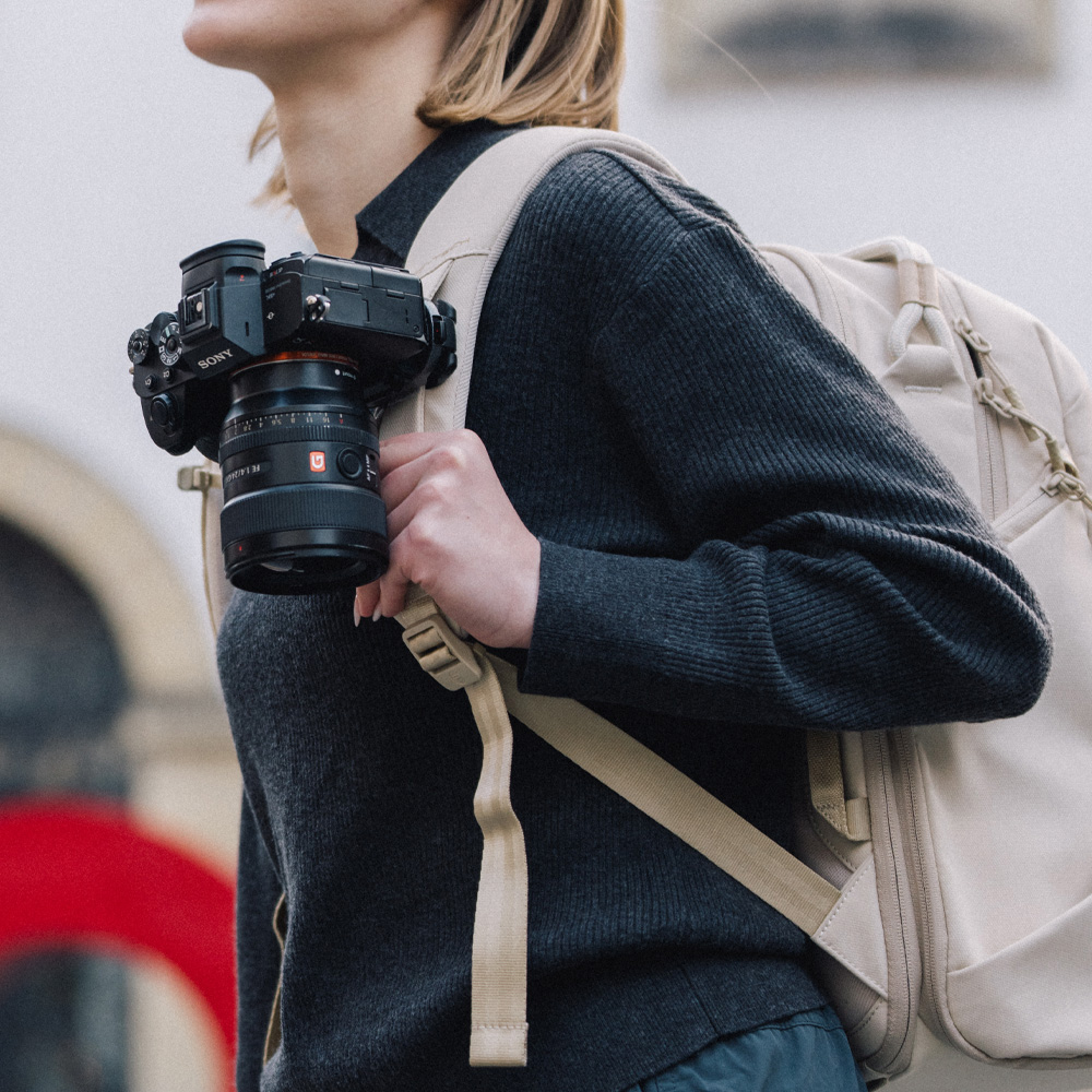 피지테크 원고 라이트 카메라 백팩 12L 퍼플 P-CB-615