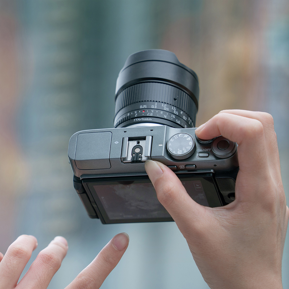 [리퍼비시 B] 티티아티산 MF 10mm F2 캐논 RF 마운트 블랙 APS-C 렌즈