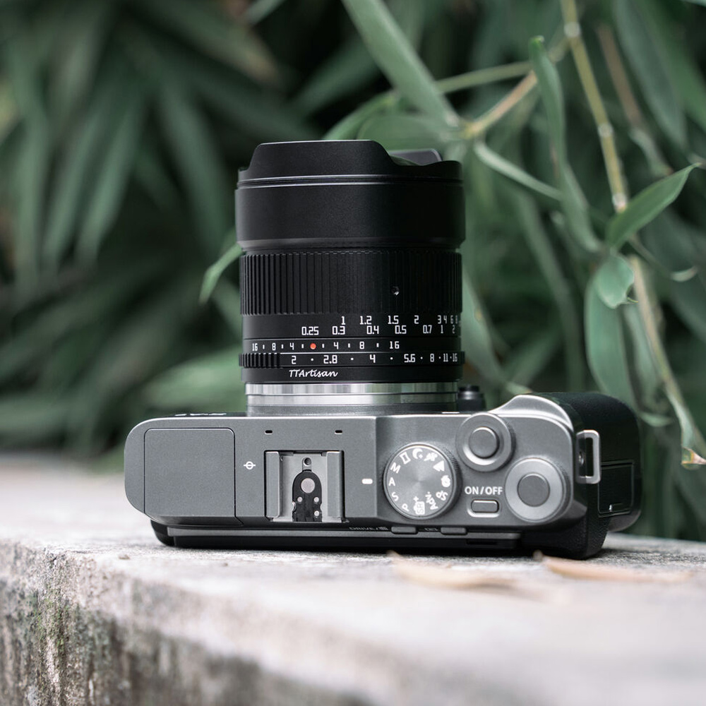 [리퍼비시 B] 티티아티산 MF 10mm F2 캐논 RF 마운트 블랙 APS-C 렌즈